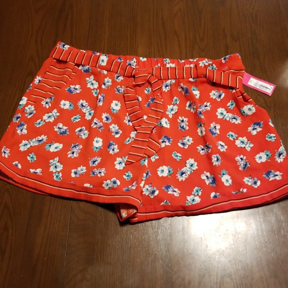 Xhilaration 4th July Red Blue floral shorts F311:5